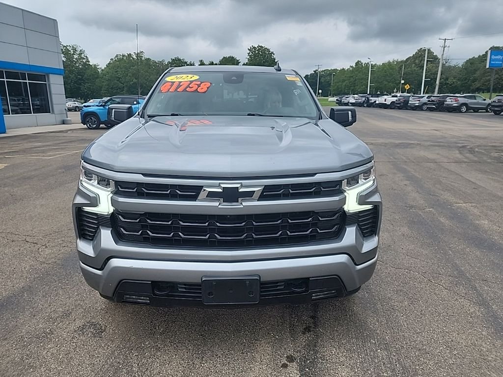 Used 2023 Gray Chevrolet RST image 2