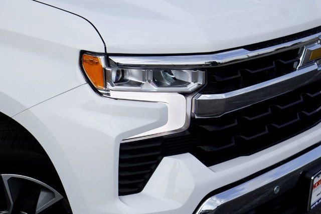 2026 Chevrolet Silverado 1500 LT - Photo 2
