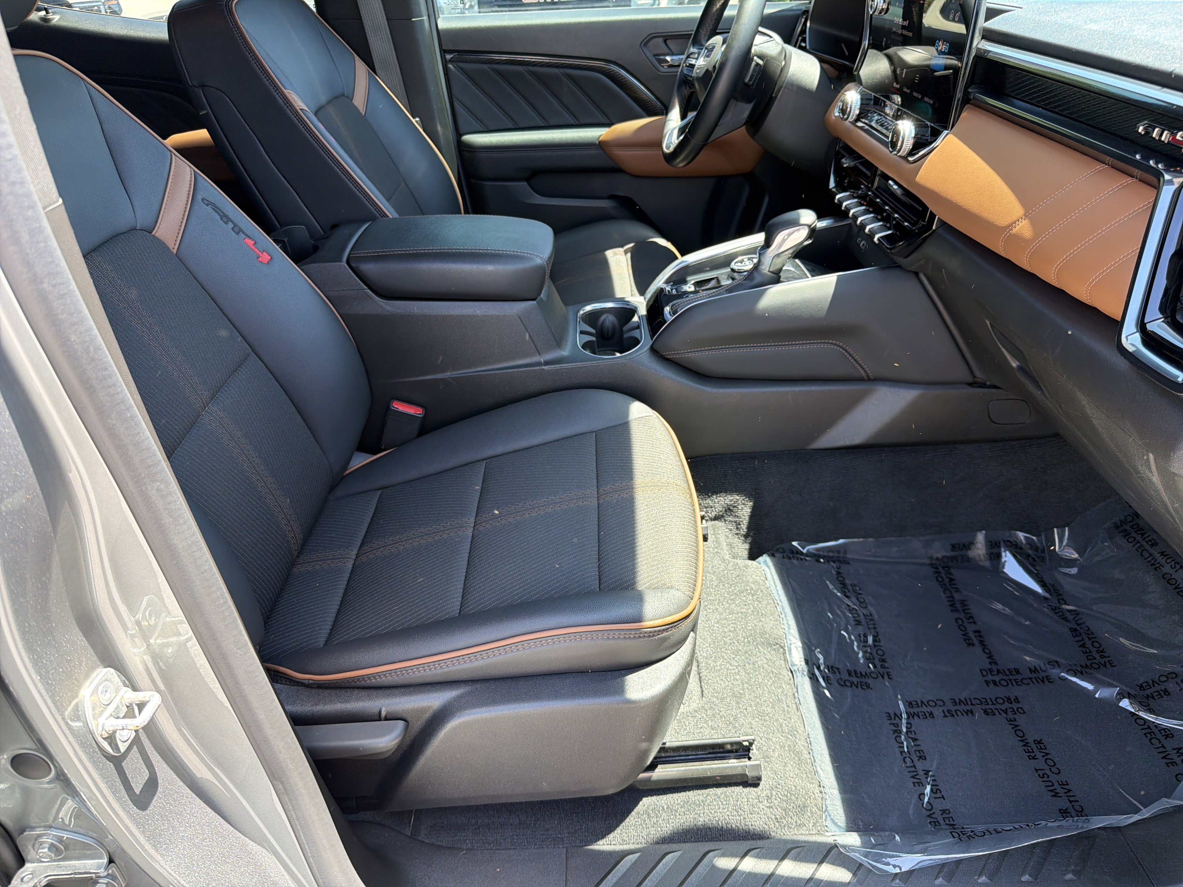 2023 GMC Canyon AT4 - Photo 10