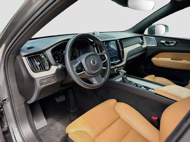 Used 2019 Gray Metallic Volvo Inscription image 27