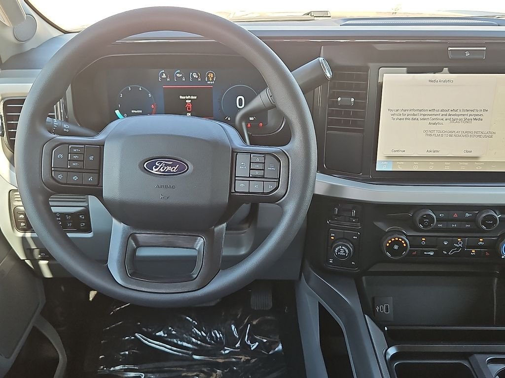 New 2027 Silver Ford F250 4X4 CREW/C image 17