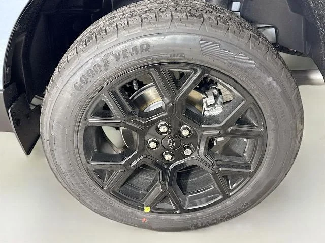 New 2026 Azure Gray Metallic Tri-Coat Ford Lariat® image 63
