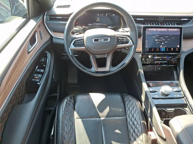 Used 2023 Diamond Black Jeep Summit image 11