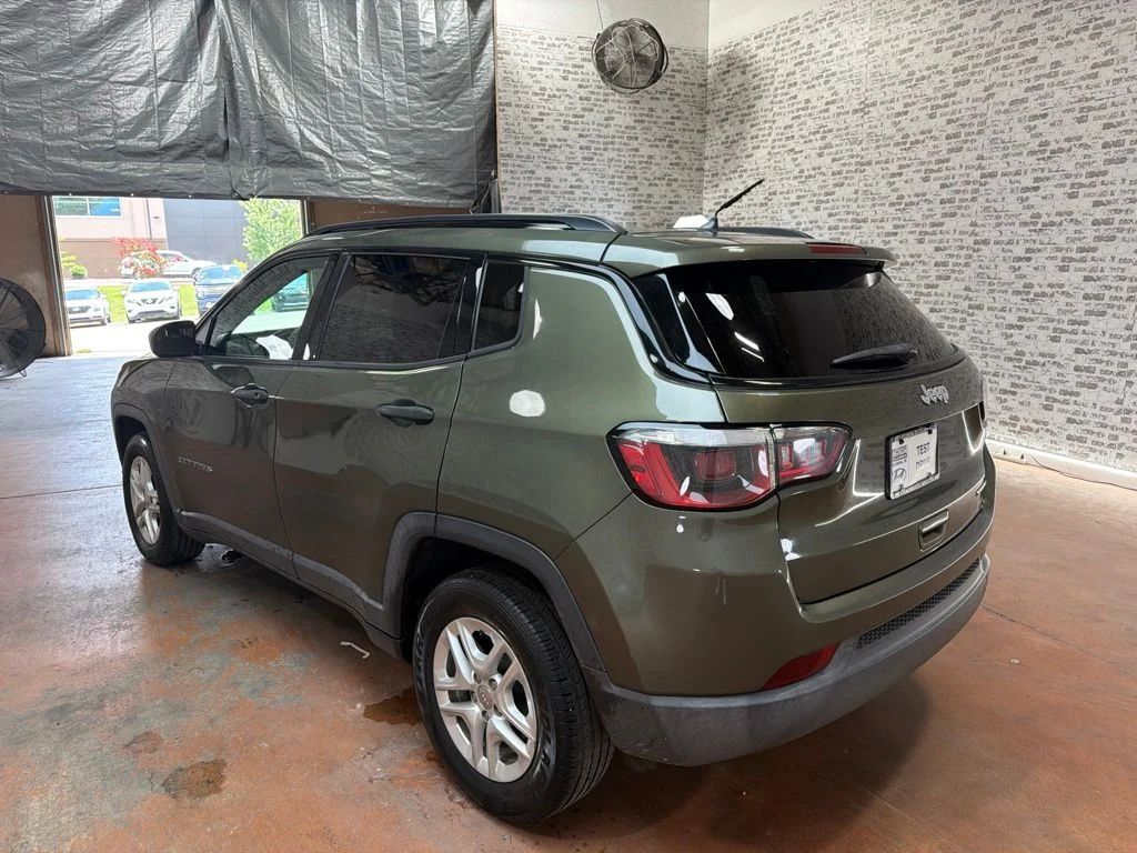 Used 2018 Olive Green Pearlcoat Jeep Sport image 5