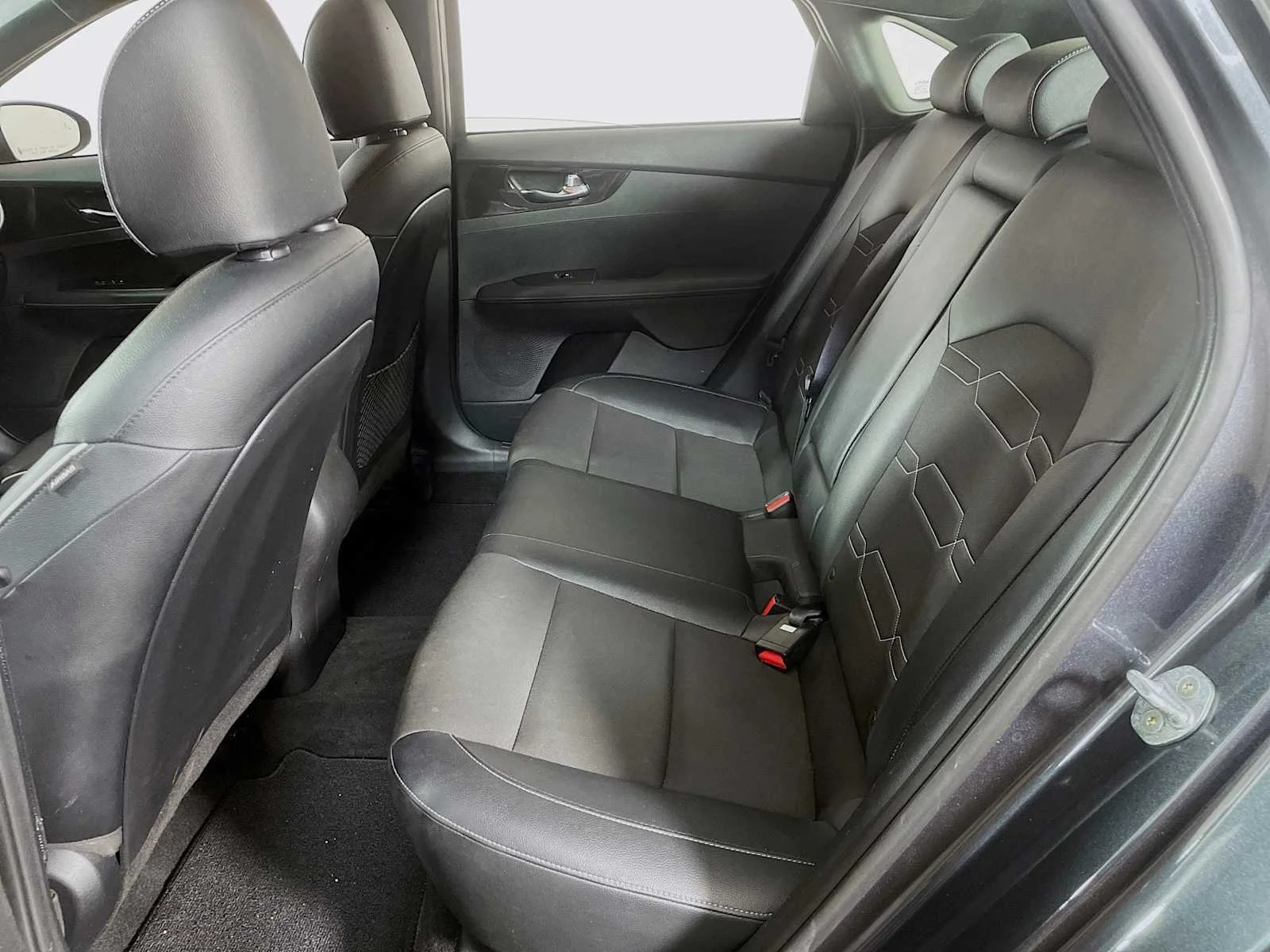 Used 2022 Gravity Gray Kia GT-Line image 21