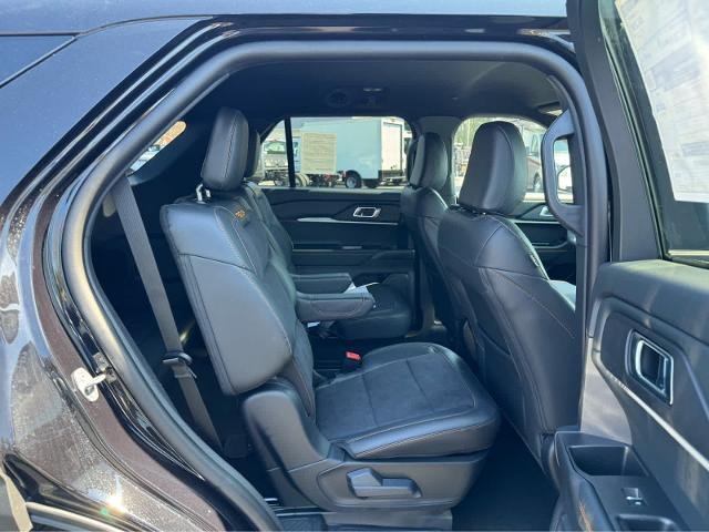 New 2026 Agate Black Metallic Ford Tremor® image 13