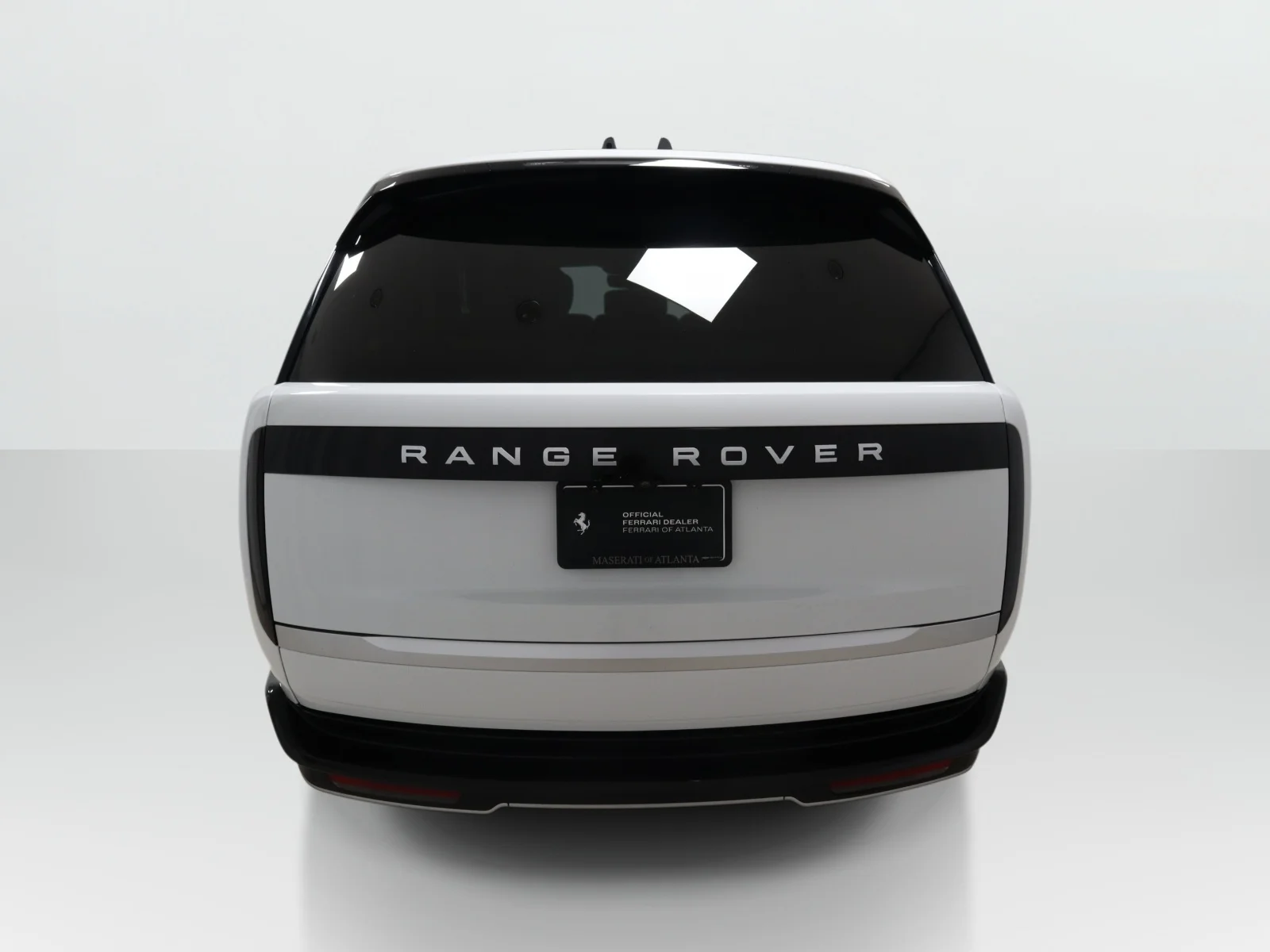 Used 2024 White Land Rover P530 Autobiography LWB 7 Seat image 4