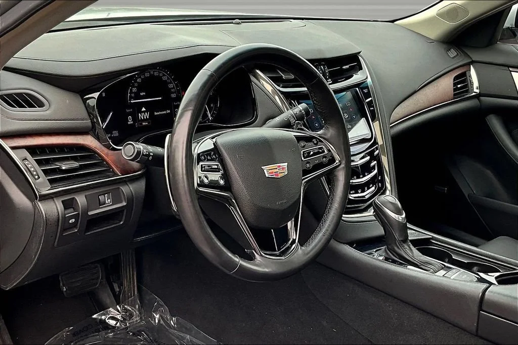 Used 2018 RADIANT SILVER METALLIC Cadillac Luxury AWD image 17