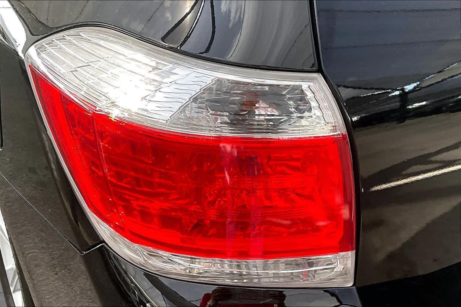 Used 2013 Black Toyota SE image 26