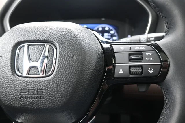 Used 2025 Platinum White Pearl Honda AWD Elite image 30