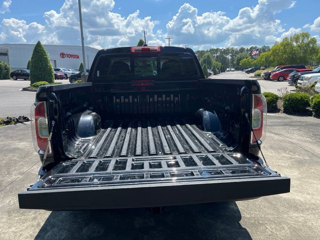 Used 2017 Black GMC SLT image 9