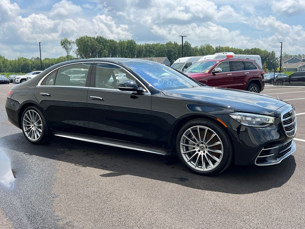 Certified Used 2022  Mercedes-Benz S 580 image 3