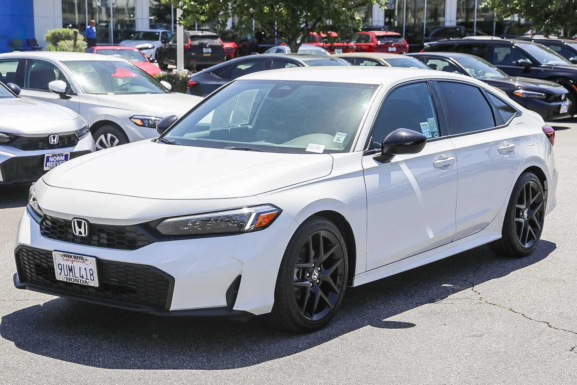 Certified Used 2025 Platinum White Pearl Honda Sport image 3