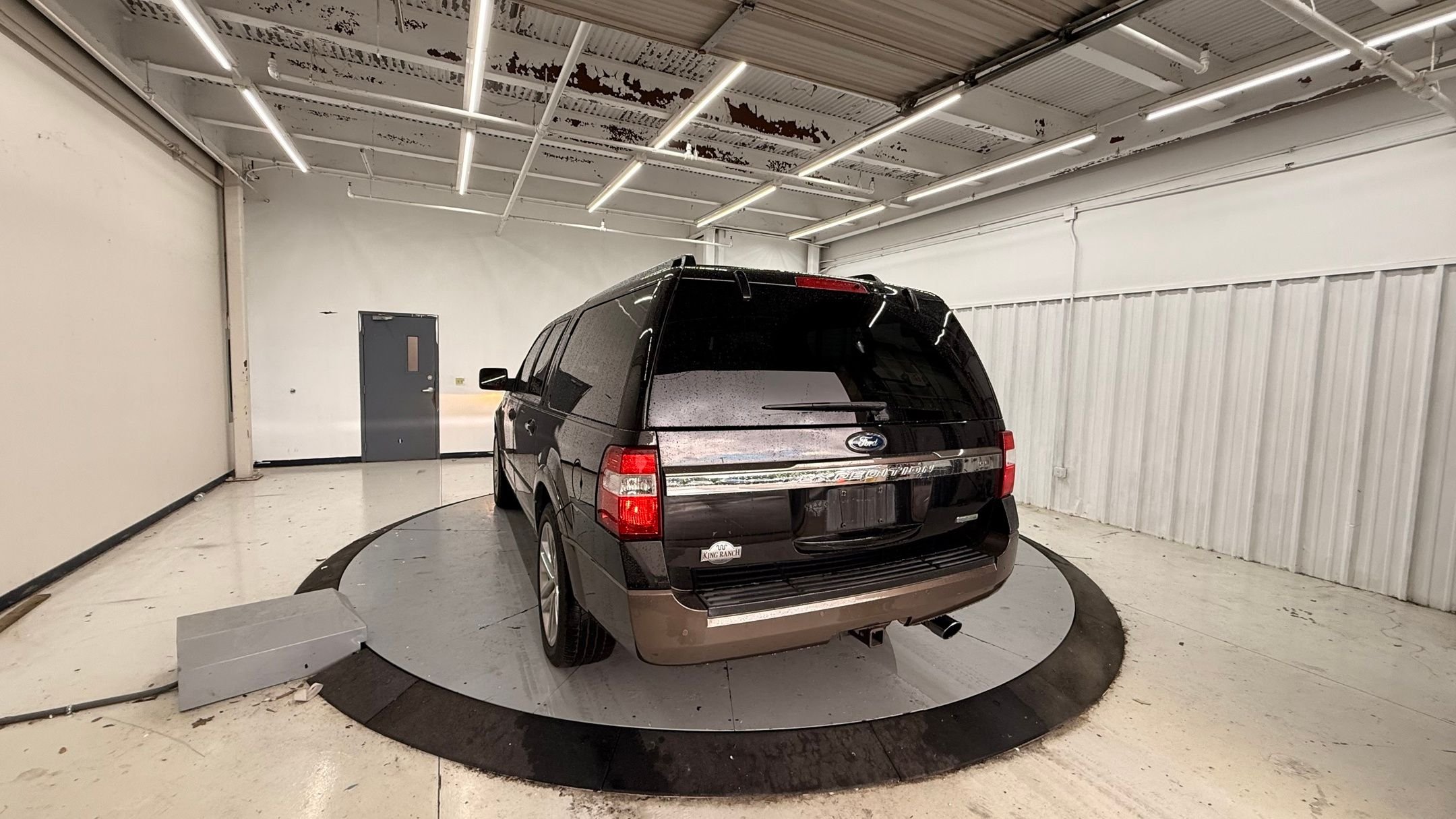 Used 2015 Black Ford King Ranch image 8