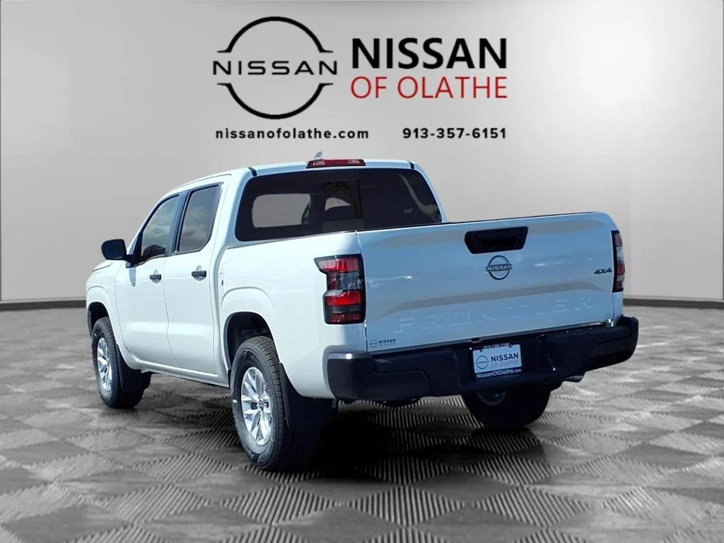 New 2026 Glacier White Nissan Crew Cab S image 3