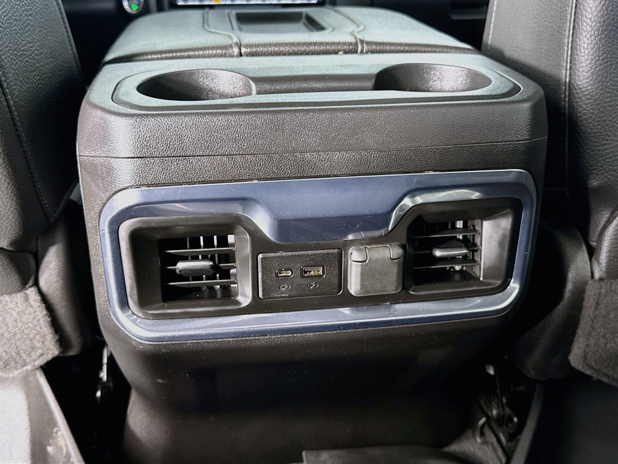 Used 2022 Ebony Twilight Metallic GMC Denali image 28