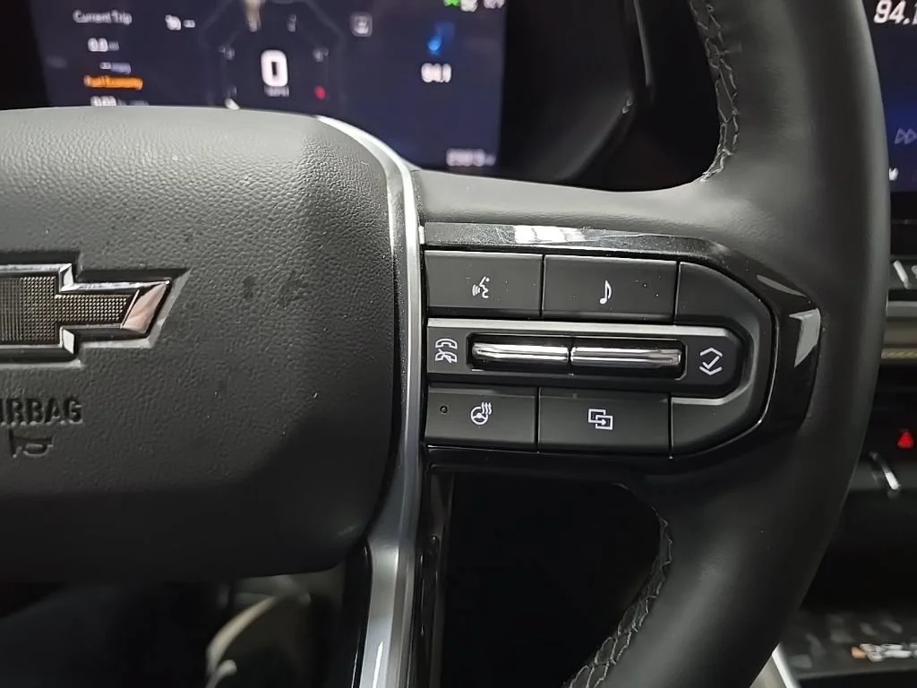 Used 2024 Black Chevrolet ZR2 image 23