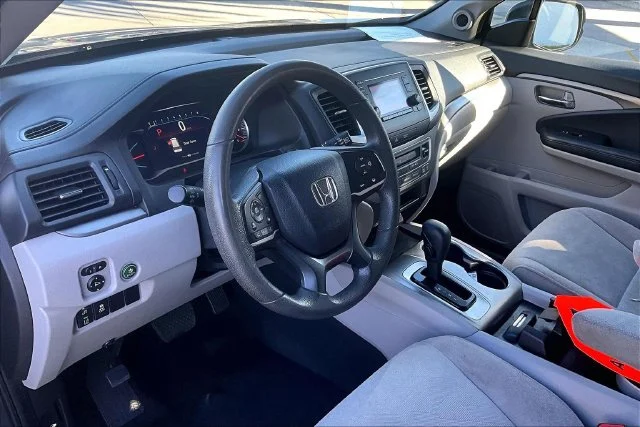 Used 2020  Honda LX image 14