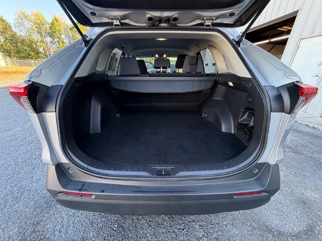 Used 2025 Silver Toyota XLE image 22