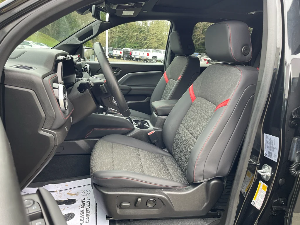 Used 2024 Black Chevrolet Z71 image 26