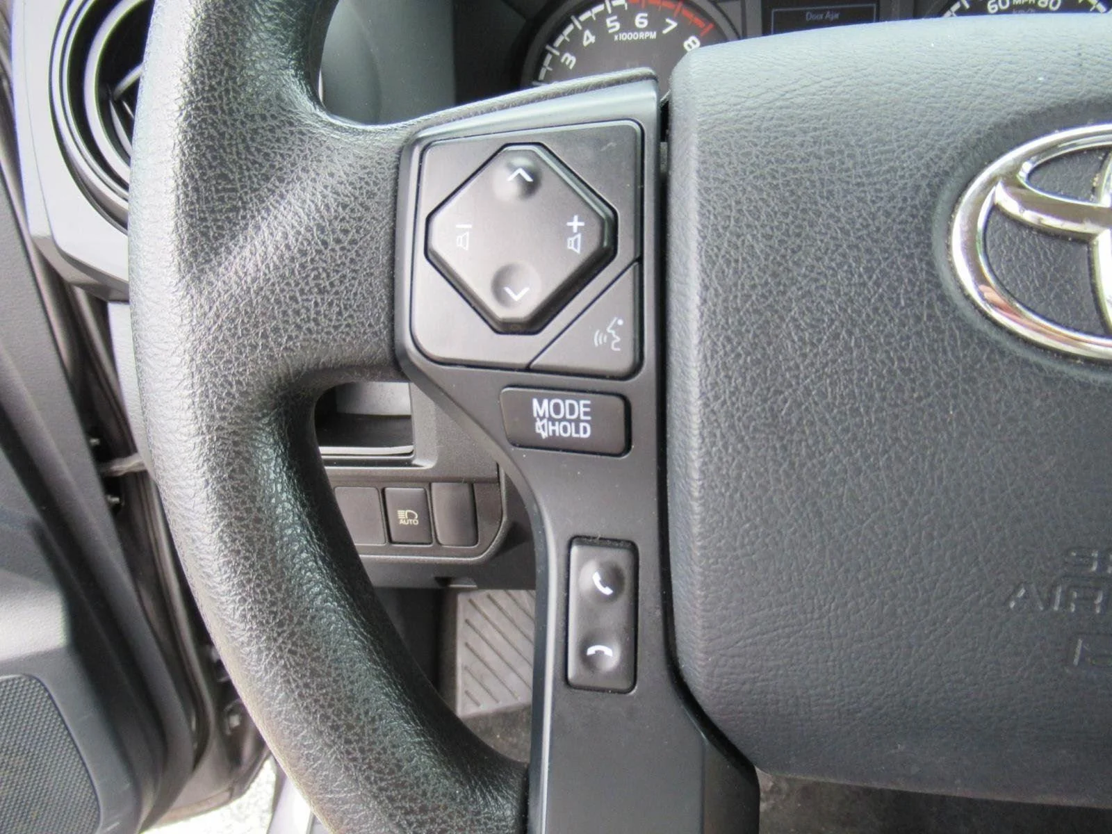 Used 2019 Silver Toyota SR image 22