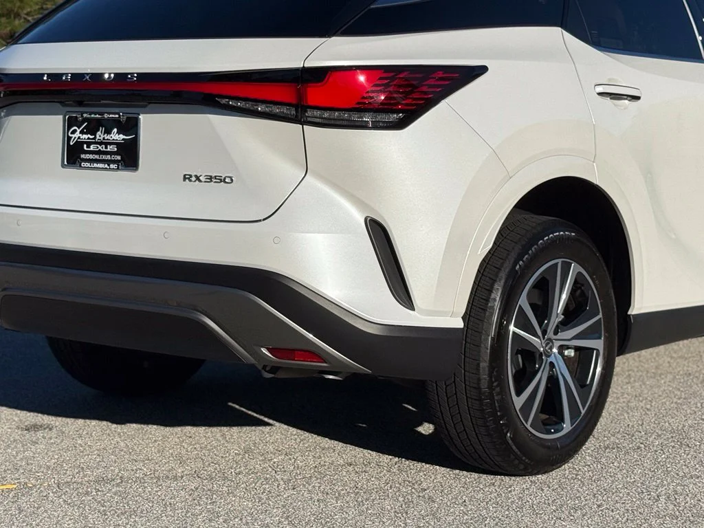 Used 2025 White Lexus 350 Premium image 13