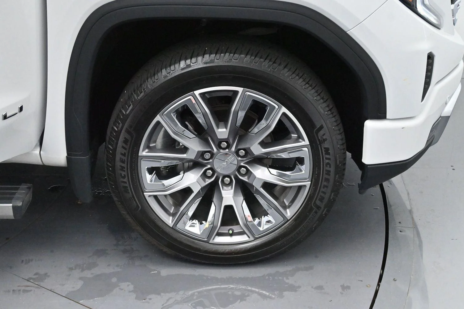 Used 2023 Summit White GMC Denali image 37