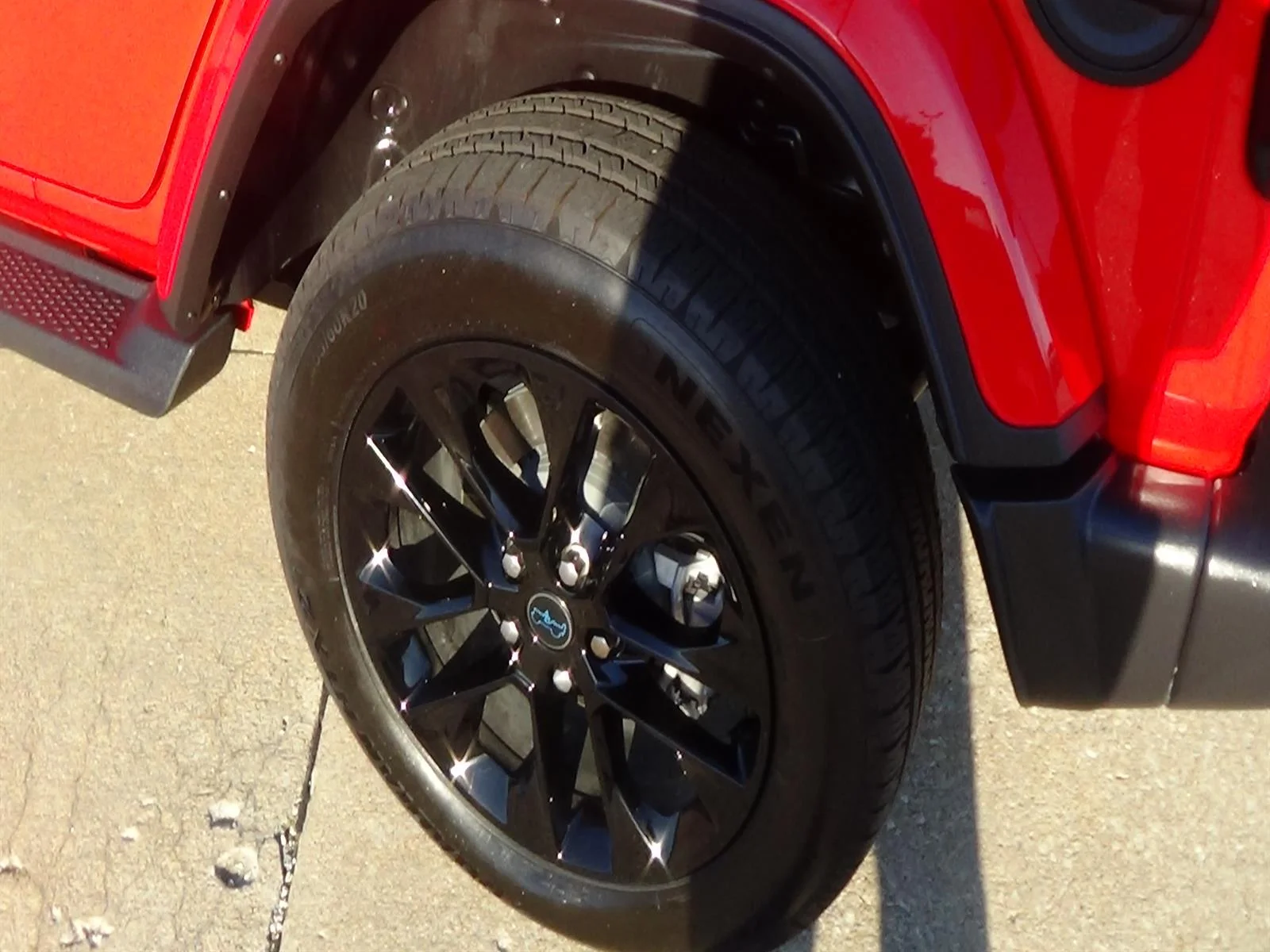 Used 2025 Firecracker Red Clear Coat (prc) Jeep Sahara 4xe image 9