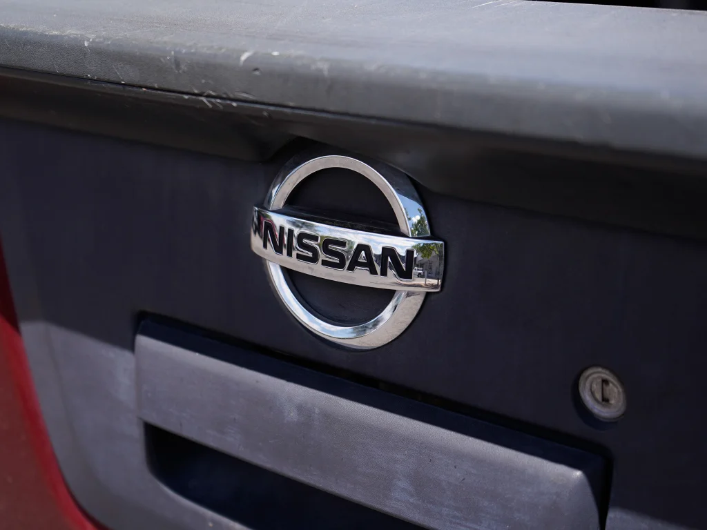 Used 2019 Nah - Cayenne Red Nissan SV image 10