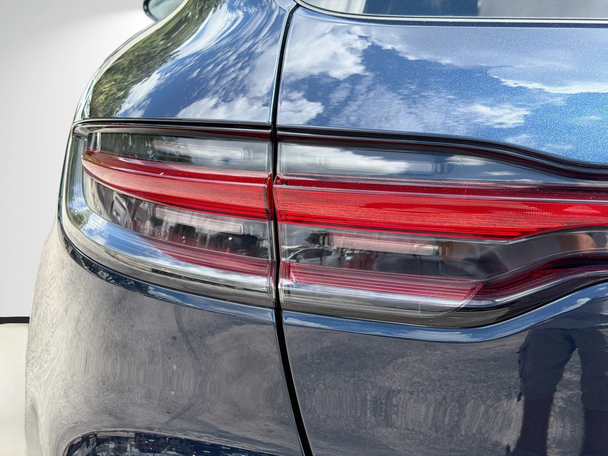 Used 2019 Blue Porsche Base image 10