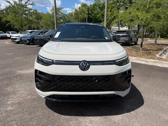 New 2026 Sandstone w/Deep Black Roof Volkswagen SE R-Line Black image 2