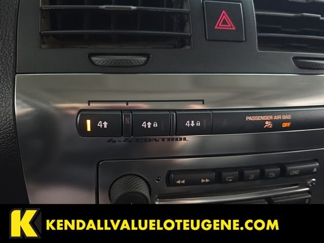 Used 2007 White Hummer Base image 19