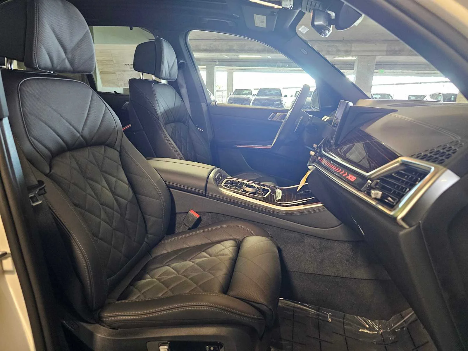 New 2026 Alpine White BMW xDrive50e image 32