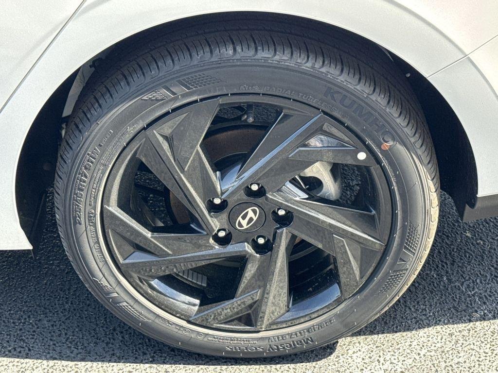 New 2026 White Hyundai SEL Sport image 19