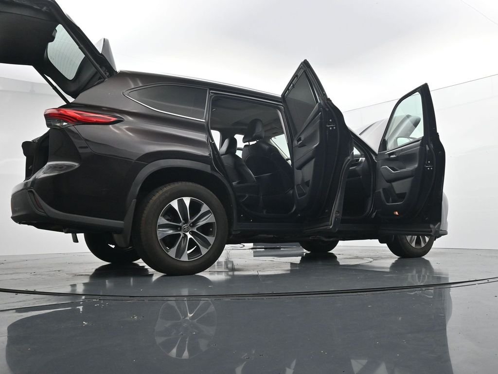 2021 Toyota Highlander XLE - Photo 29
