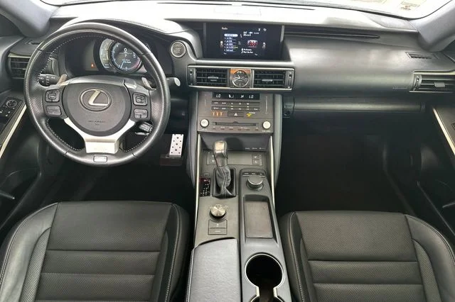 Used 2020 White Lexus 350 image 16