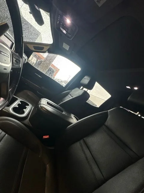Used 2019 White GMC Denali image 10