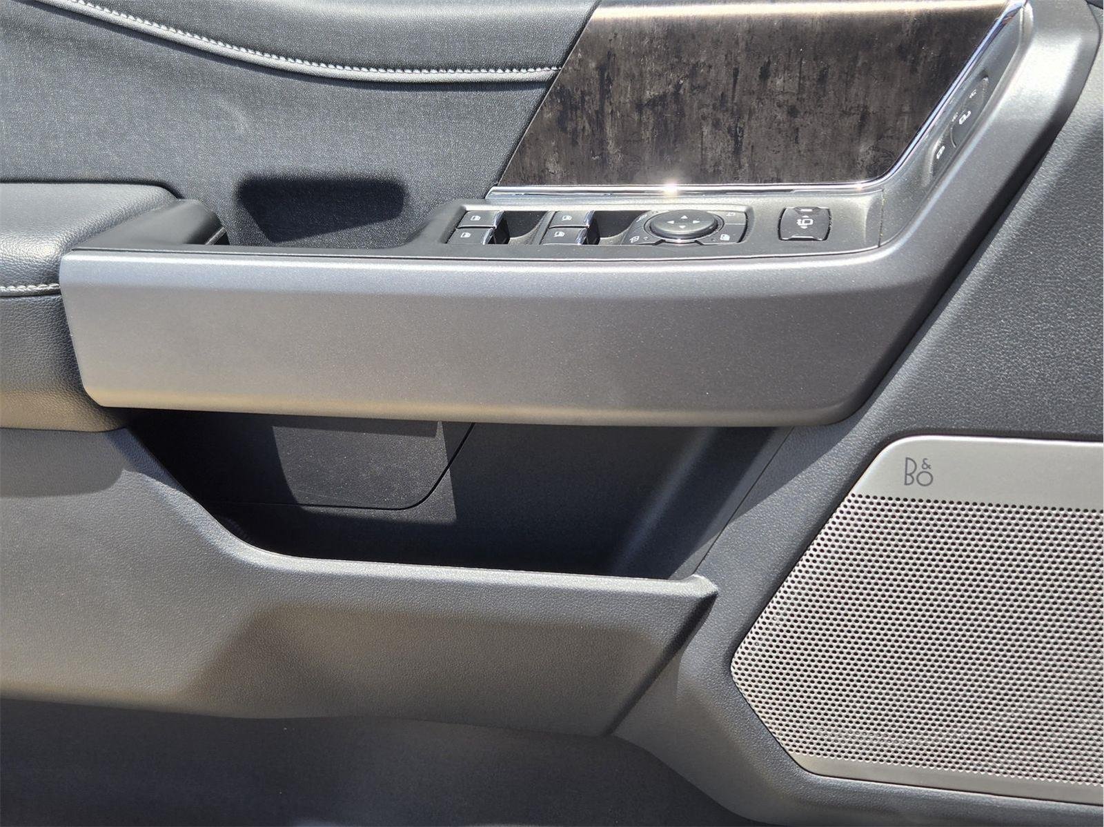 New 2026 Agate Black Metallic Ford F-250® Lariat® image 17