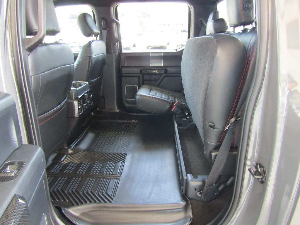 Used 2019  Ford Lariat image 47