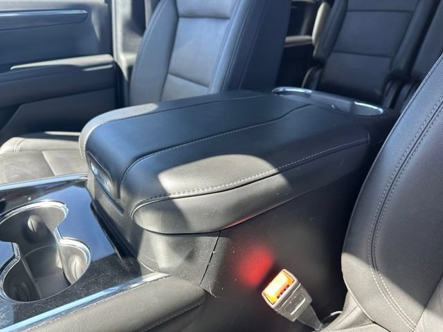2025 Chevrolet Suburban LT - Photo 25