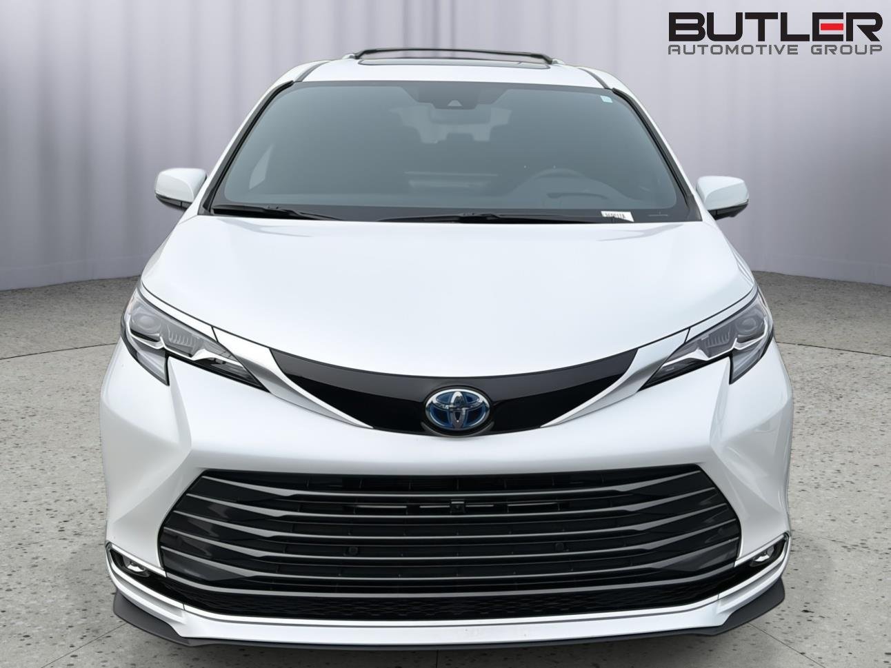 Used 2025 Wind Chill Pearl Toyota Platinum 7-Passenger image 3