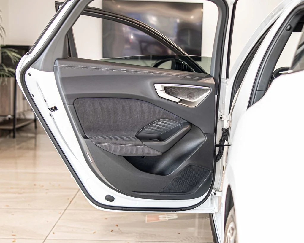 Used 2025 White Audi 3.0T Premium Plus image 33