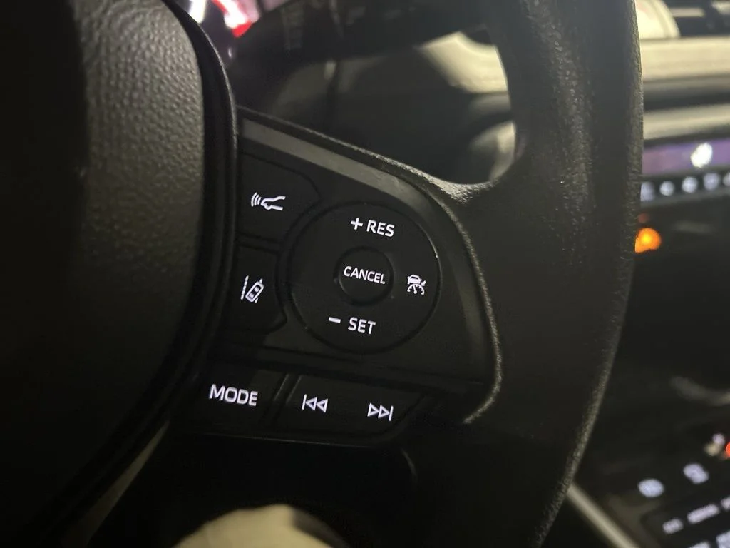 Used 2025 White Toyota XLE image 22