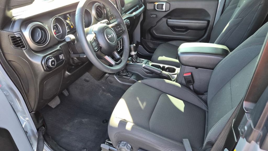 Used 2023 Gray Jeep Sport S image 14