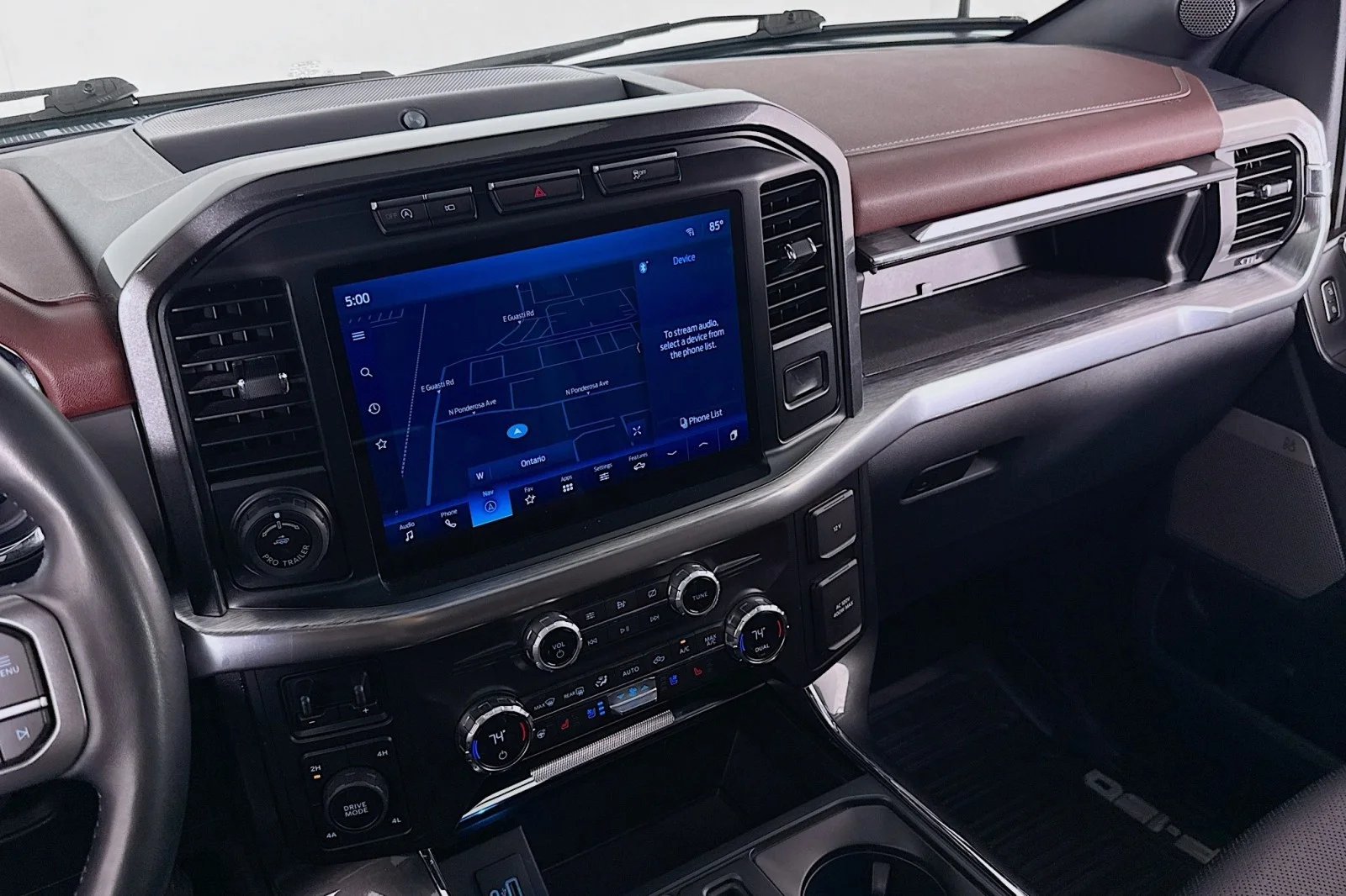 Used 2021 Oxford White Ford LARIAT 4X4 SUPERCREW image 21