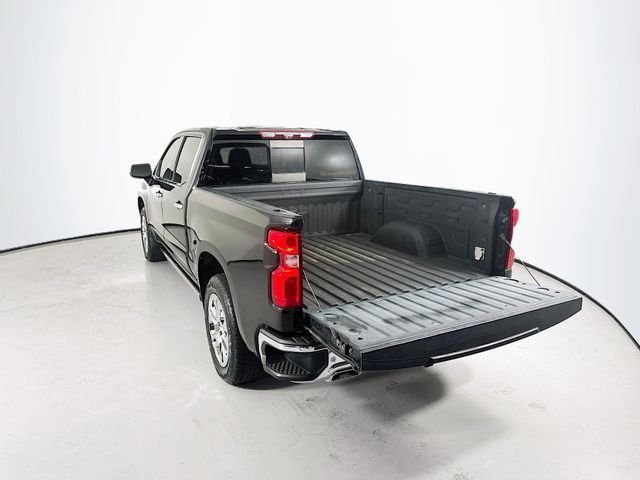Used 2022 Black Chevrolet LTZ image 25