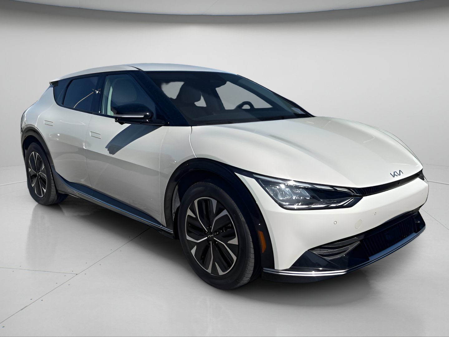 Used 2023 Glacier Kia Wind image 2