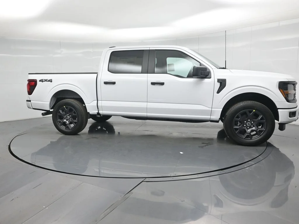New 2026 Oxford White Ford STX image 23