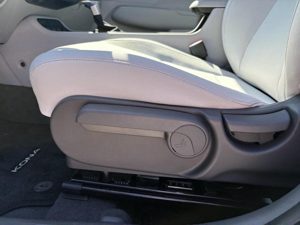 New 2026 Ecotronic Gray Pearl Hyundai SE FWD image 13