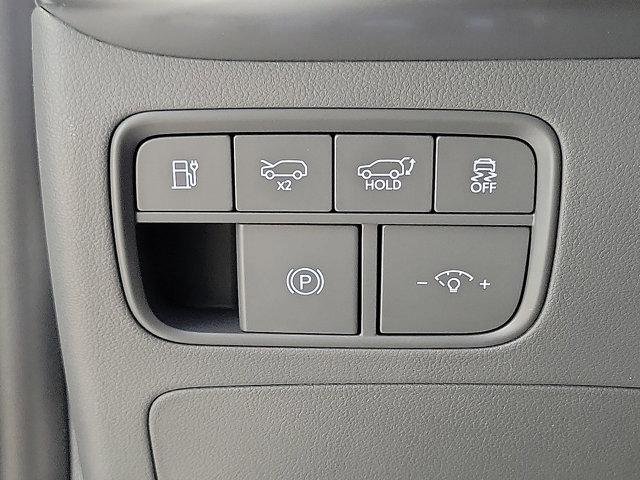 New 2026 Snow White Pearl Hyundai SE image 7